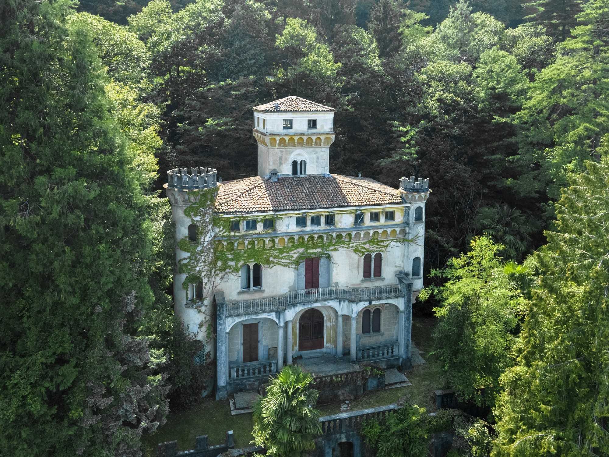 Photos Célèbre villa sur le lac Majeur à Stresa