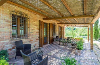 Maison de campagne à vendre Chianciano Terme, Toscane, RIF 3061 überdachte Terrasse