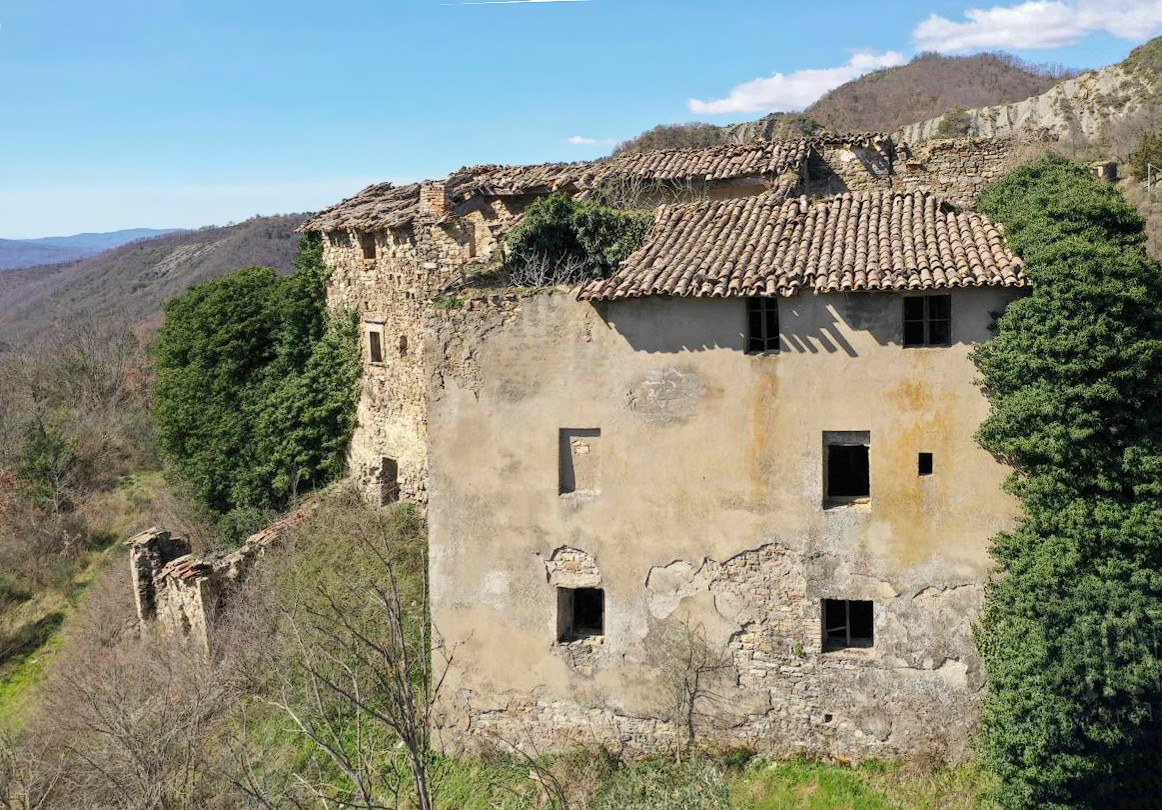 Photos Partie d'une ancienne forteresse dans le nord de l'Ombrie