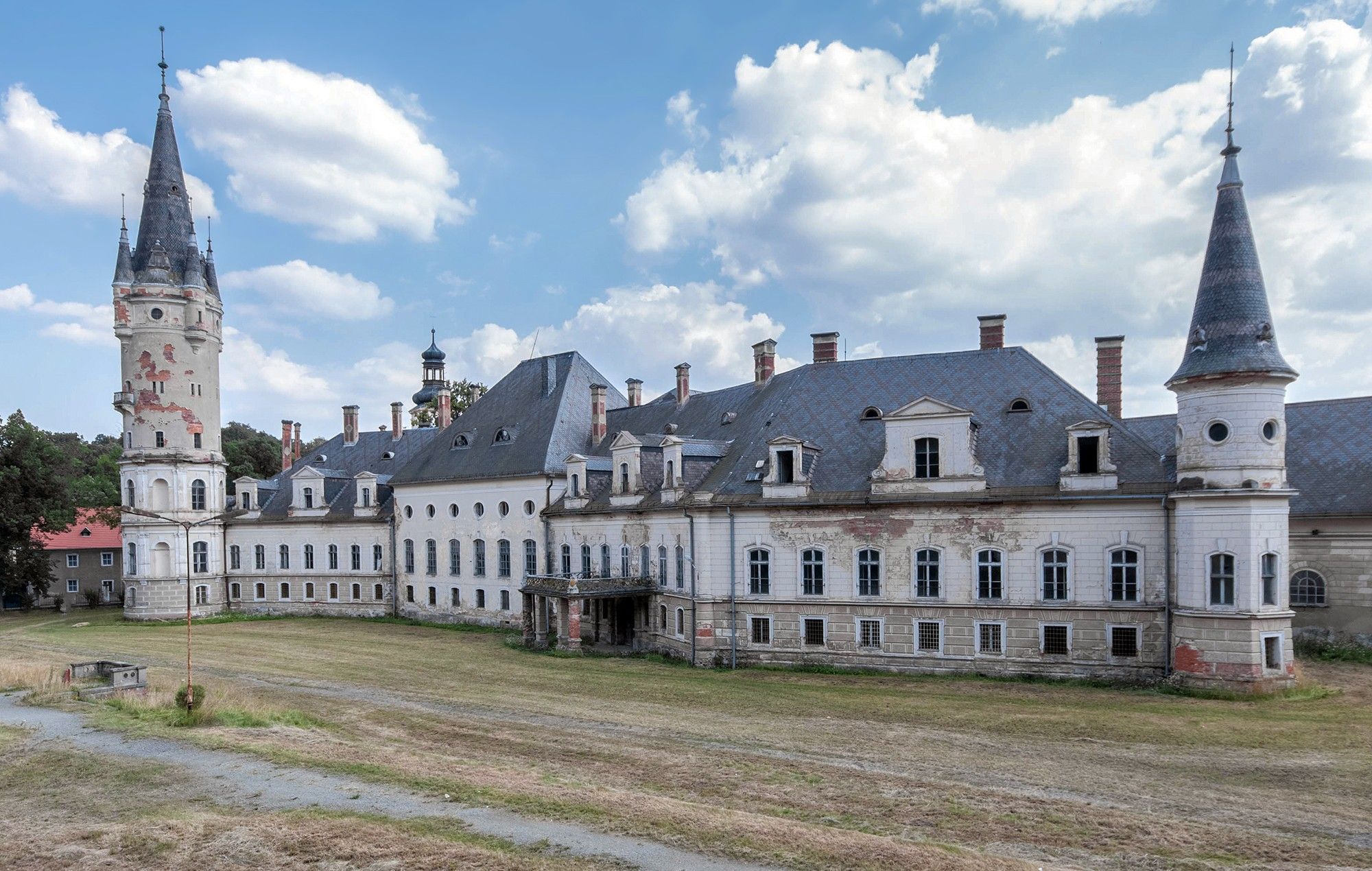 Photos Grand château à vendre en Pologne: Bożków