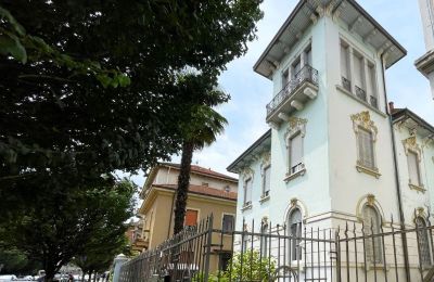 Appartement du château à vendre Luino, Lombardie, Image 2/19