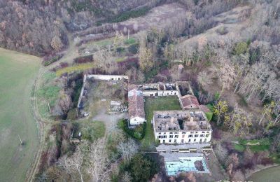 Propriétés, Abbaye du 14ème siècle inscrite aux monuments historiques,  Foix - Ariège