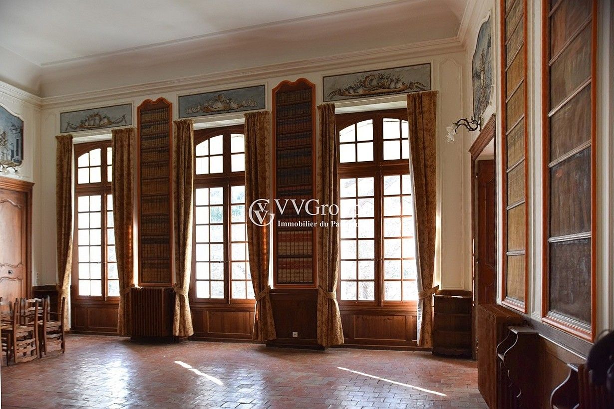 Photos Évêché du 17ème siècle avec orangerie aménagé en hôtel-restaurant, secteur Rennes le Château - Aude