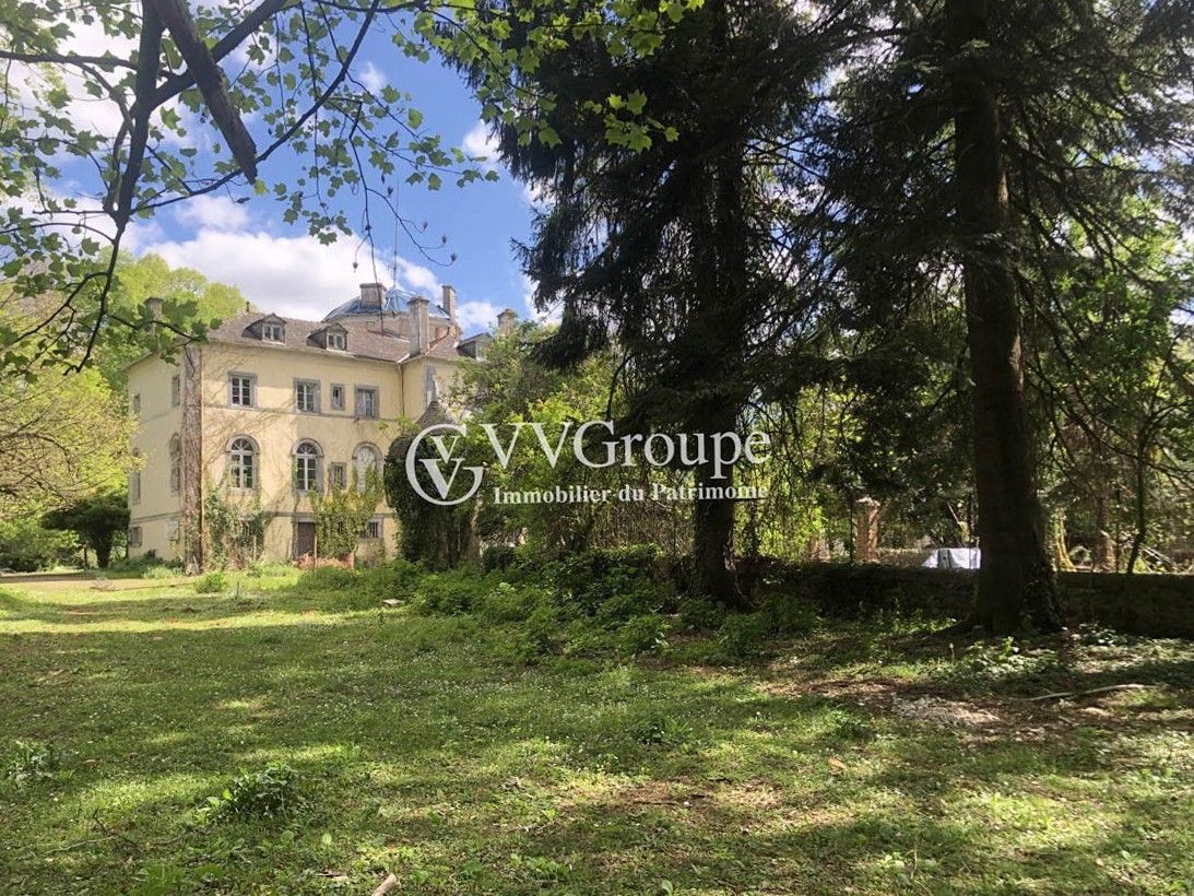 Photos Château du 19ème siècle de 750 m2 à restaurer sur 7,8 hect secteur Béarn