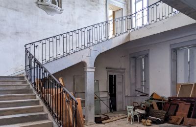 Château à vendre Besançon, Bourgogne-Franche-Comté, Escalier