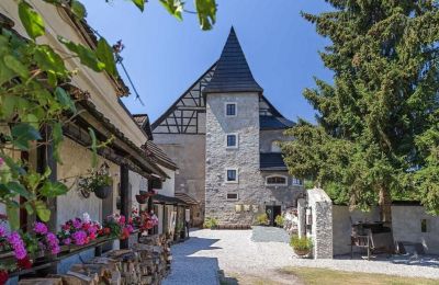 Château médiéval à vendre Karlovarský kraj, Cour intérieure