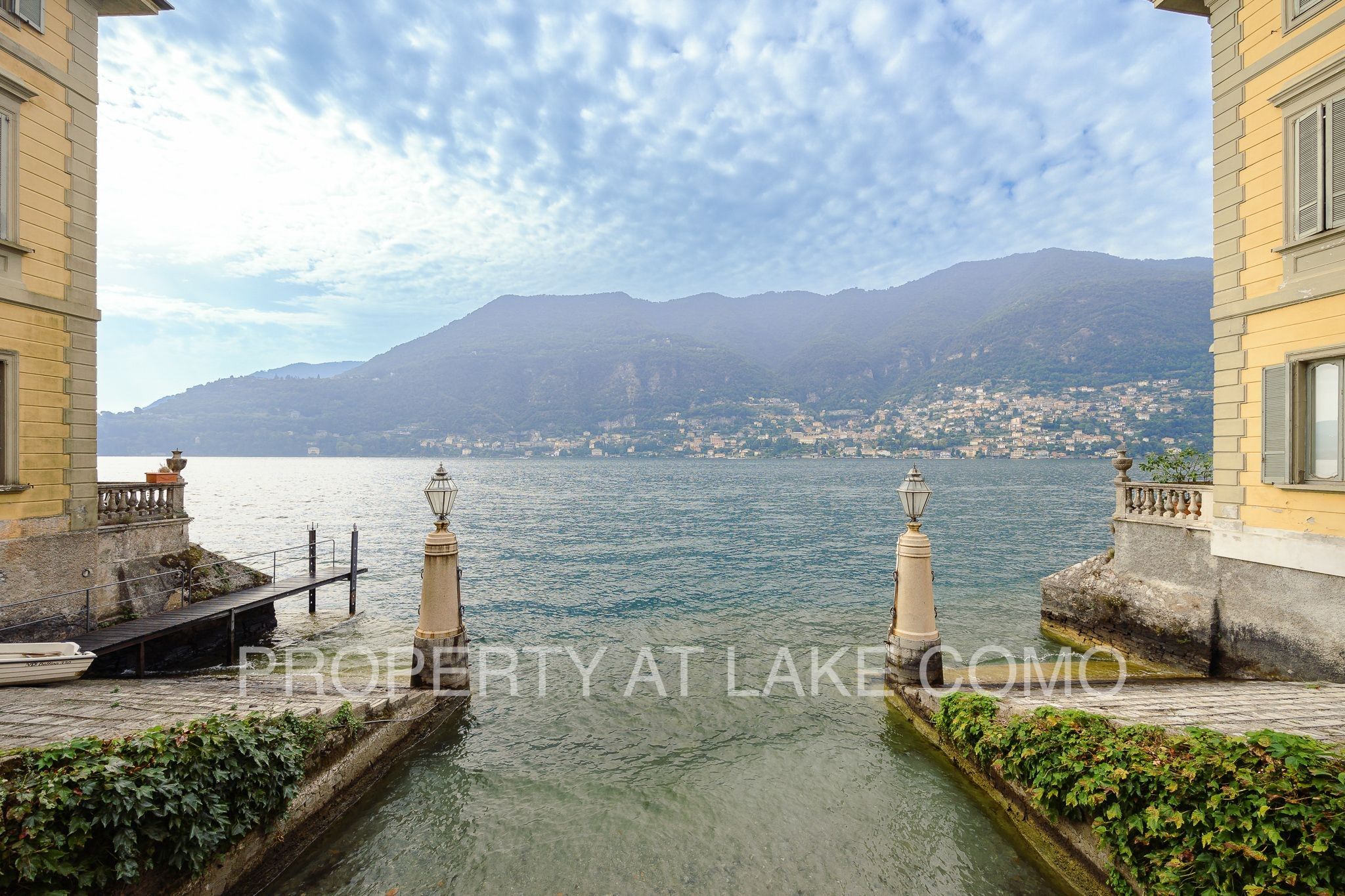 Photos Appartement de luxe au bord du lac dans la Villa Taverna à Torno