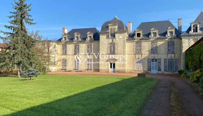 Château à vendre Thouars, Nouvelle-Aquitaine,  France