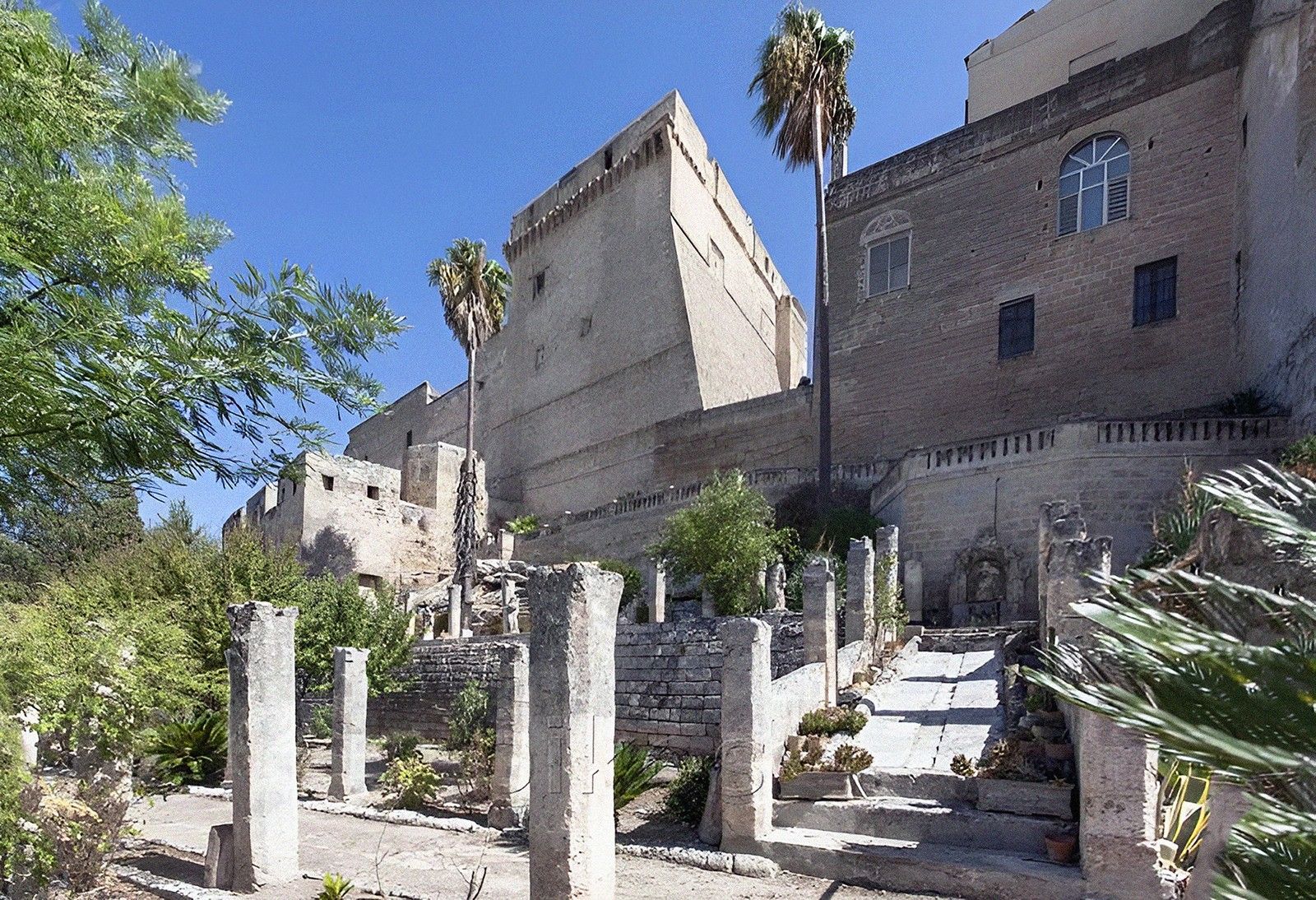 Photos Hôtel particulier à côté du château d'Oria