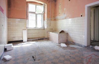 Manoir à vendre Strzyżno, Pałac w Strzyżnie, Poméranie occidentale, Salle de bain