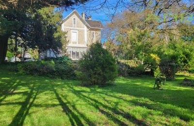 Villa historique à vendre Bussac-sur-Charente, Nouvelle-Aquitaine, Image 2/33