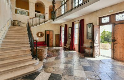 Château à vendre Barjac, Occitanie, Hall d'entrée