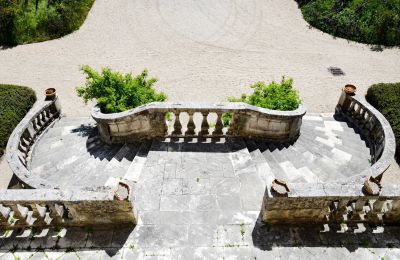 Château à vendre Barjac, Occitanie, Vue