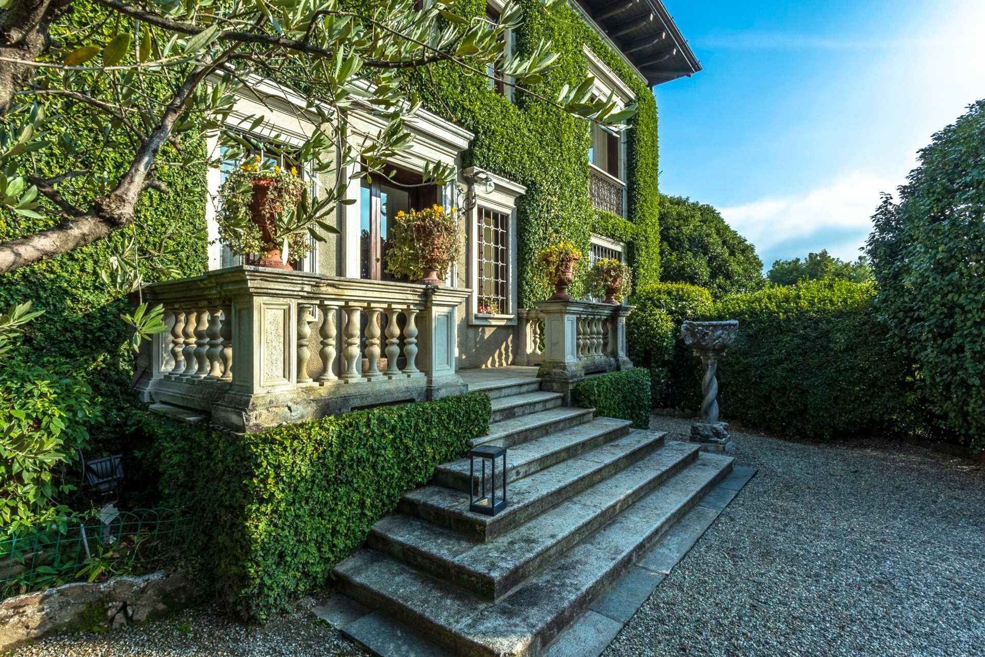 Photos Lac Majeur Villa à Verbania avec jardin et vue panoramique