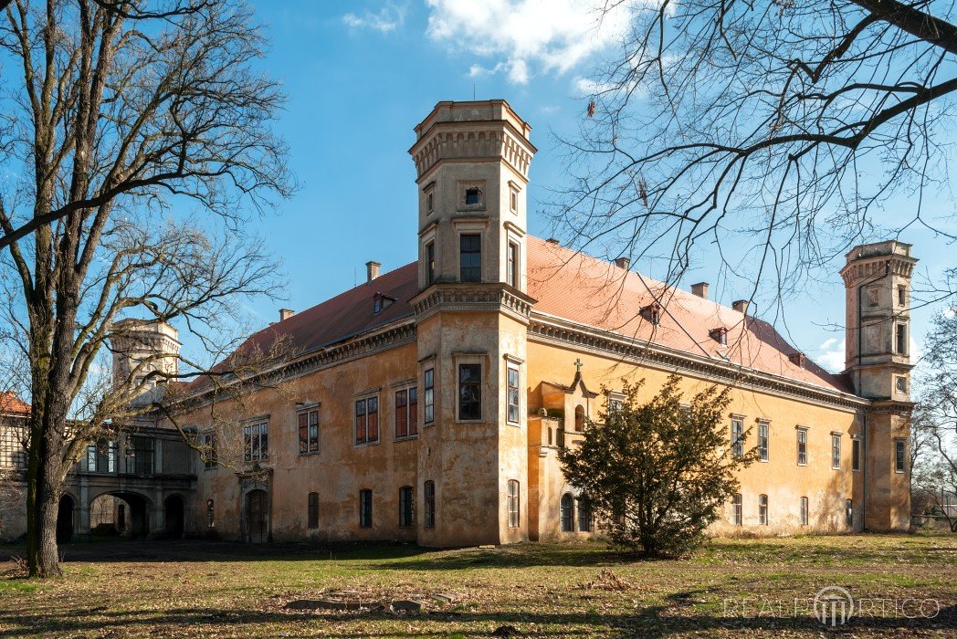 Schloss in Dolní Beřkovice, Dolní Beřkovice